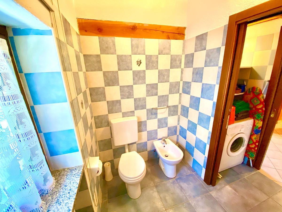 Attico Panoramico Con Soppalco Lägenhet Gignod Exteriör bild