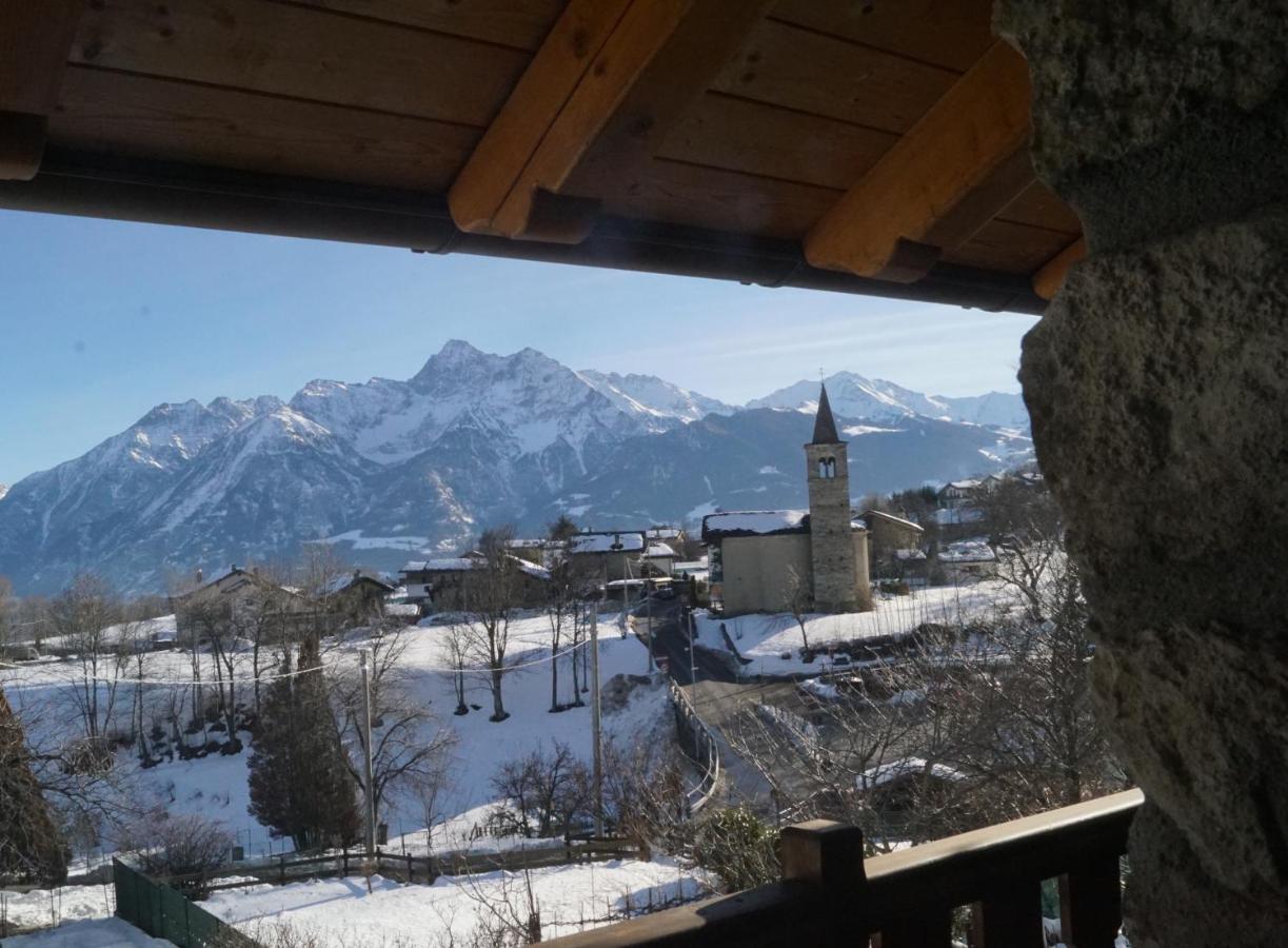 Attico Panoramico Con Soppalco Lägenhet Gignod Exteriör bild